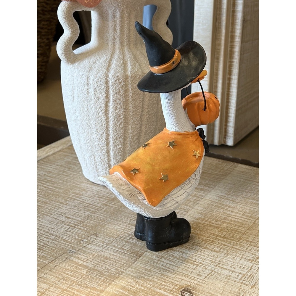 Halloween Witch Goose Statue Spooky Fall Tabletop Figurine Pumpkin Decor New 7in - Picture 2 of 4
